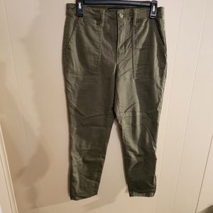 Social Standard by Sanctuary Size 2 NWOT Army Green Skinny Leg Pants